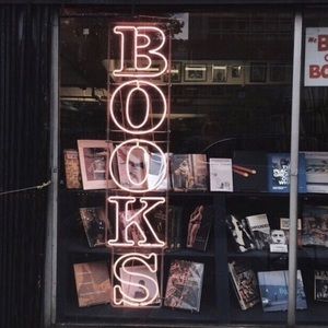 📚Bundle of 3 surprise books 📚